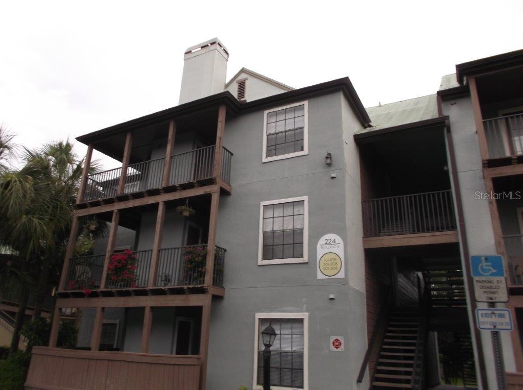 224 Afton Sq. #301, Altamonte Springs, FL 32714