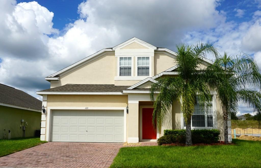 169 Victory Ave., Davenport, FL 33837