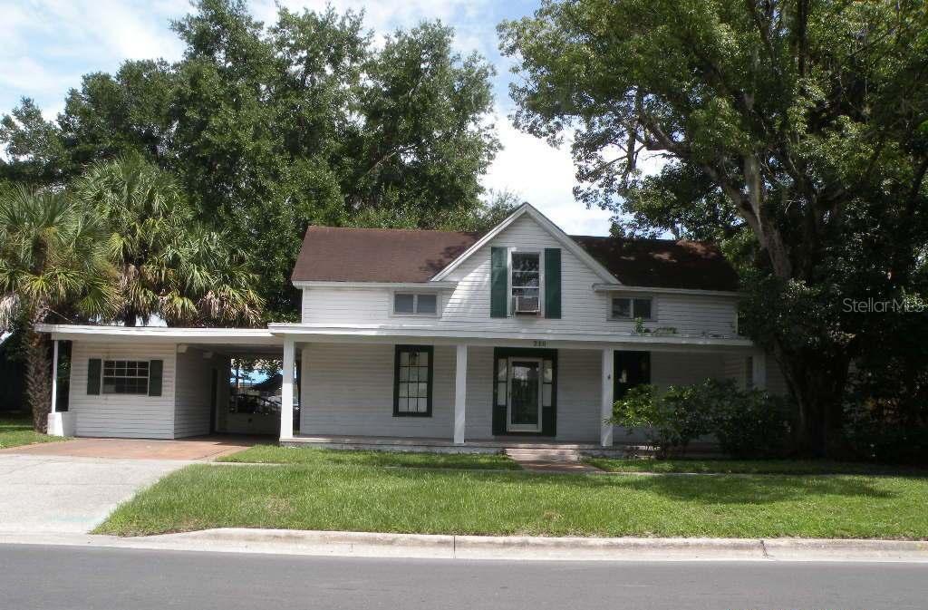 216 N Saint Clair Abrams Ave., Tavares, FL 32778