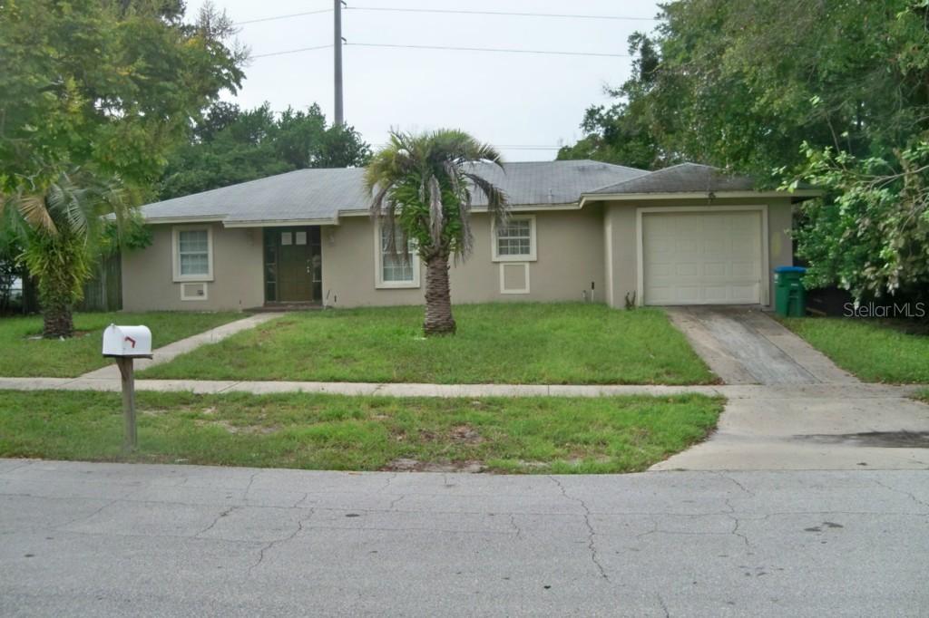 2911 Portsmouth St., Deltona, FL 32738
