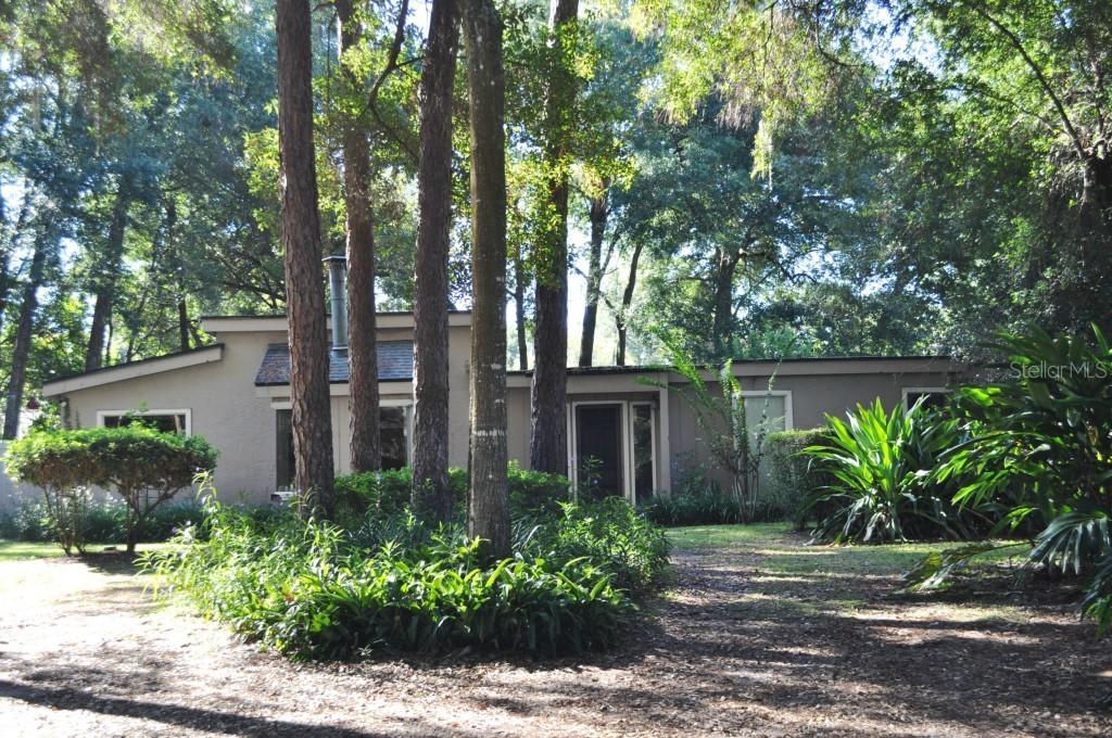 109 Colonial Ln., Longwood, FL 32750