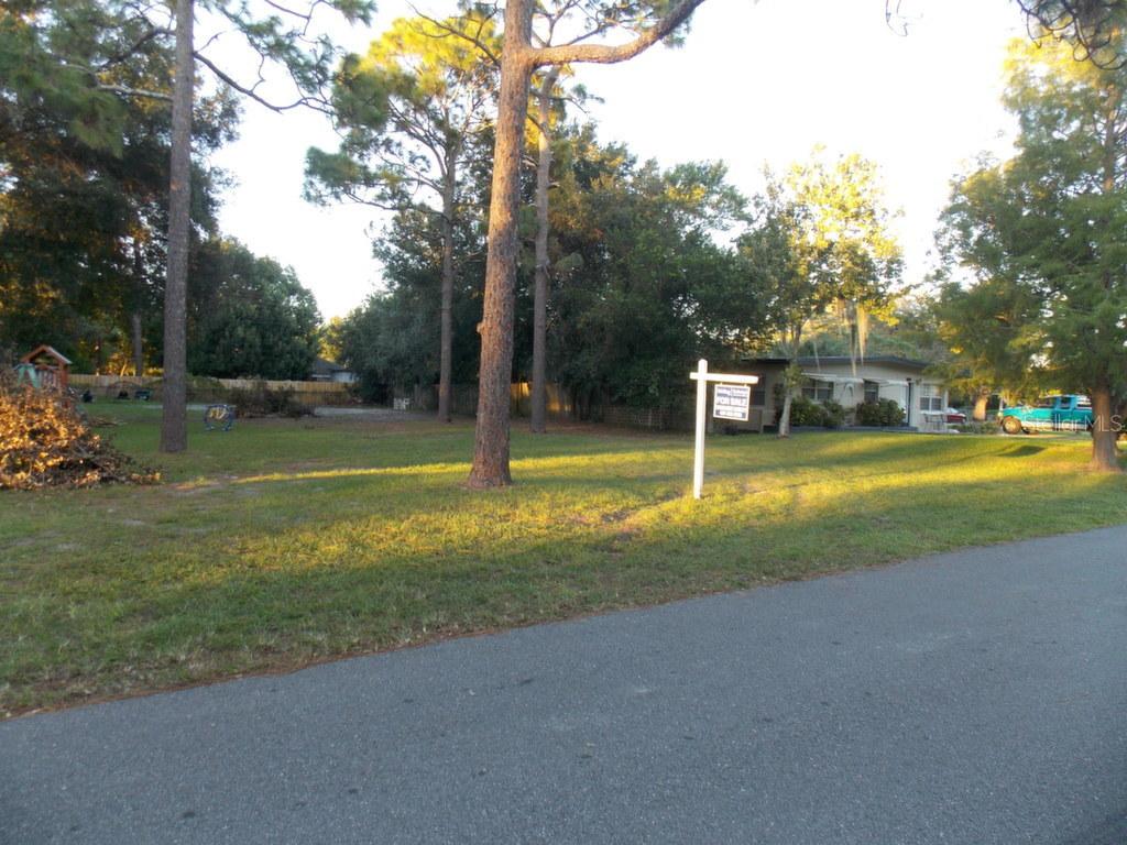 E 5th St., Chuluota, FL 32766