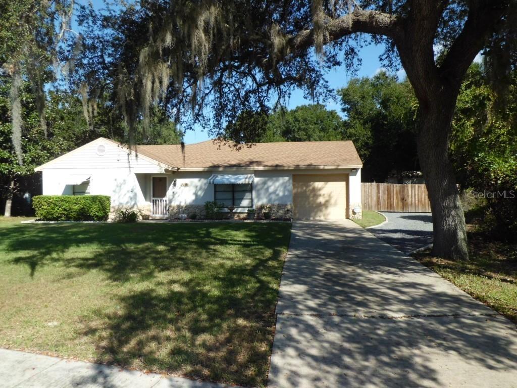 2061 Hillview Cir., Deltona, FL 32738