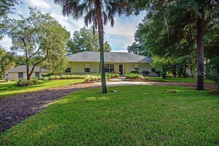 31440 Arlington Ave., Sorrento, FL 32776