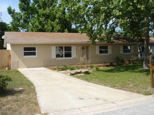 1527 Ormond Ave., Apopka, FL 32703