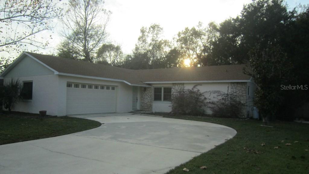 210 Holiday Ln., Winter Springs, FL 32708