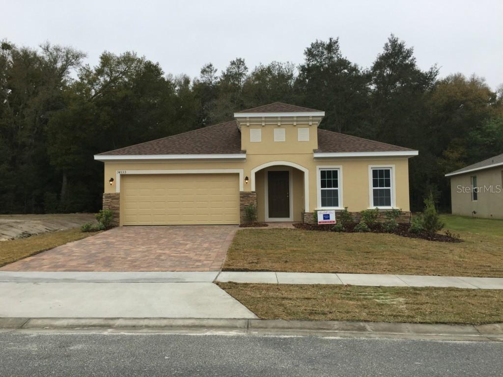 34333 Alameda Dr., Sorrento, FL 32776