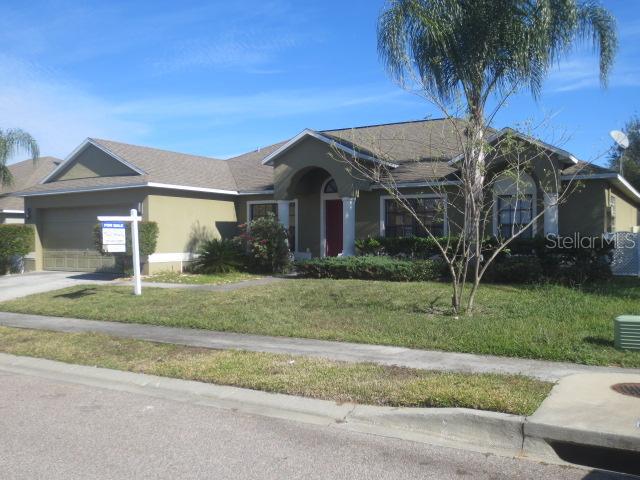 827 Coventry Rd., Davenport, FL 33897