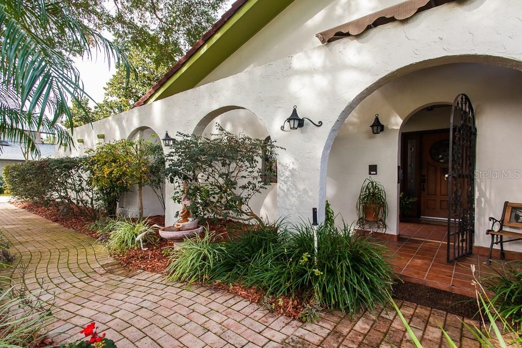 1003 Versailles Ct., Maitland, FL 32751