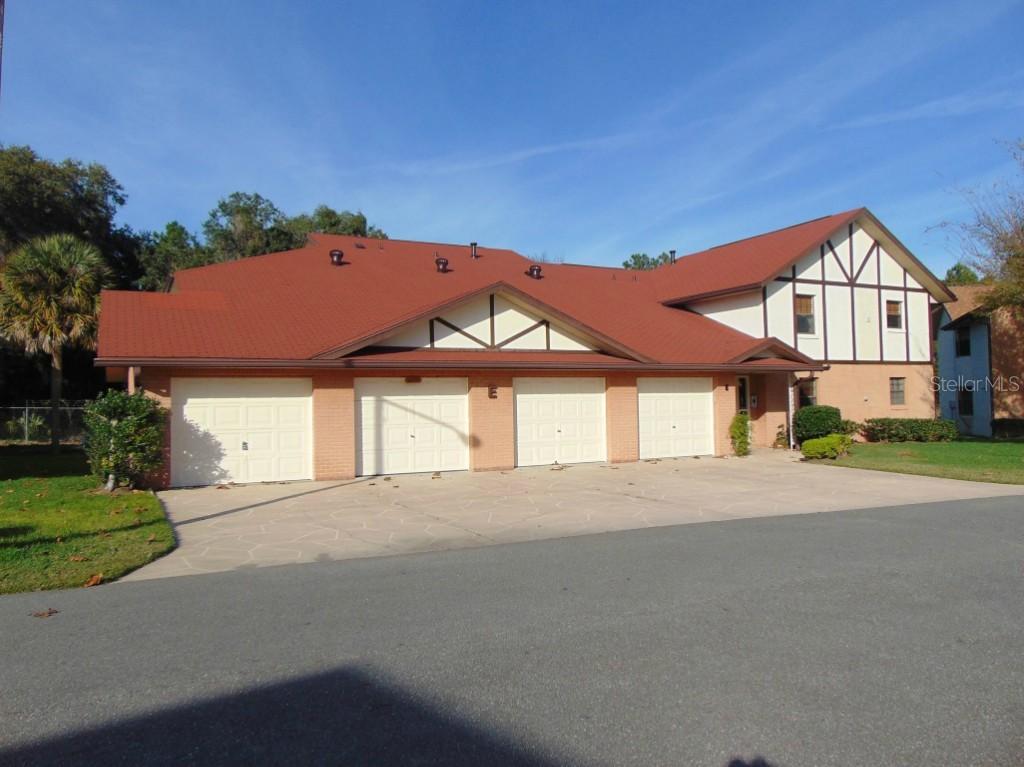 100 E Oak Terrace Dr. #E2, Leesburg, FL 34748