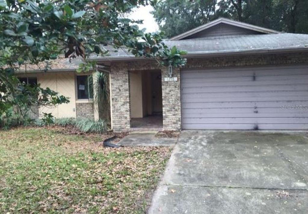 1218 Yvonne St., Apopka, FL 32712