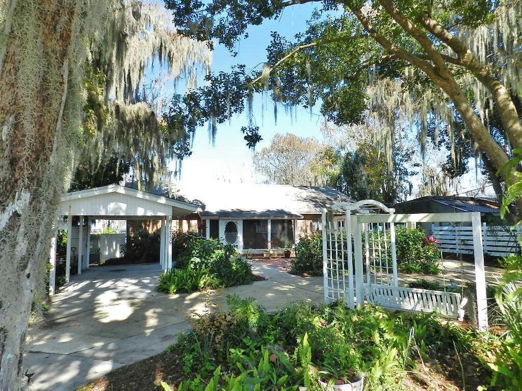 1770 Lake St., Oviedo, FL 32765