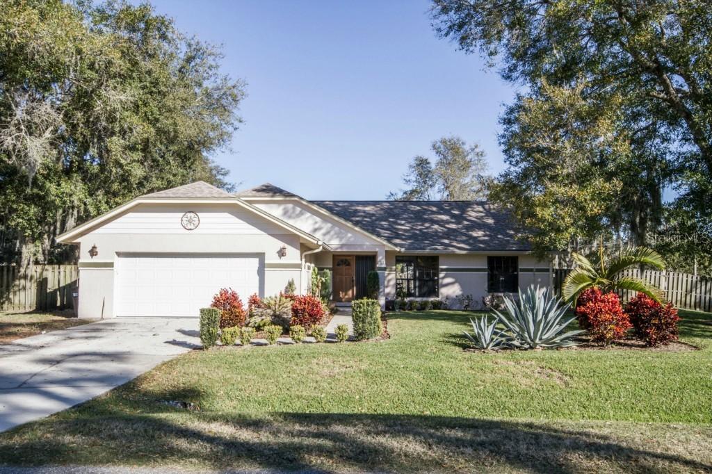 311 Hibiscus St., Chuluota, FL 32766