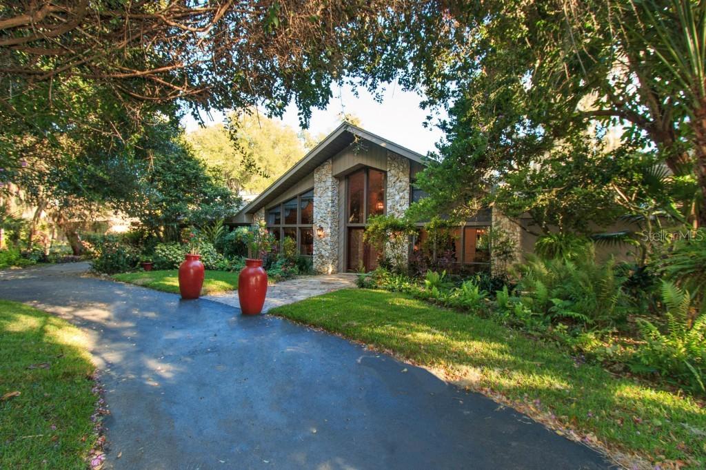 1176 Windsong Rd., Orlando, FL 32809