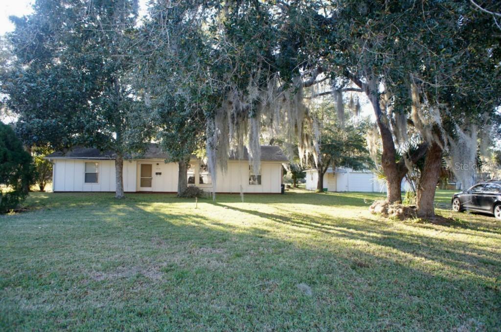 4572 Tree Top Ln., Edgewater, FL 32141