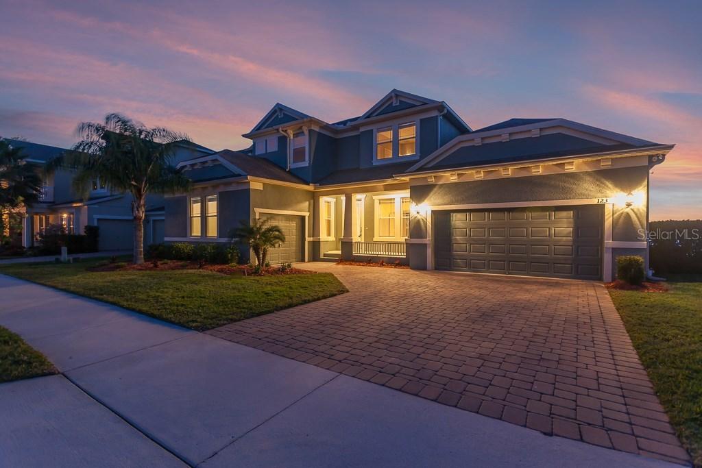 123 Peace River Ct., Groveland, FL 34736