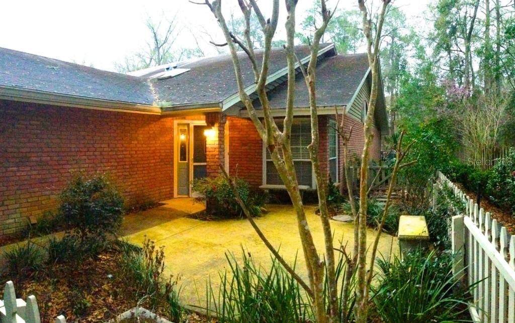 3902 NW 25th Cir. #20, Gainesville, FL 32606