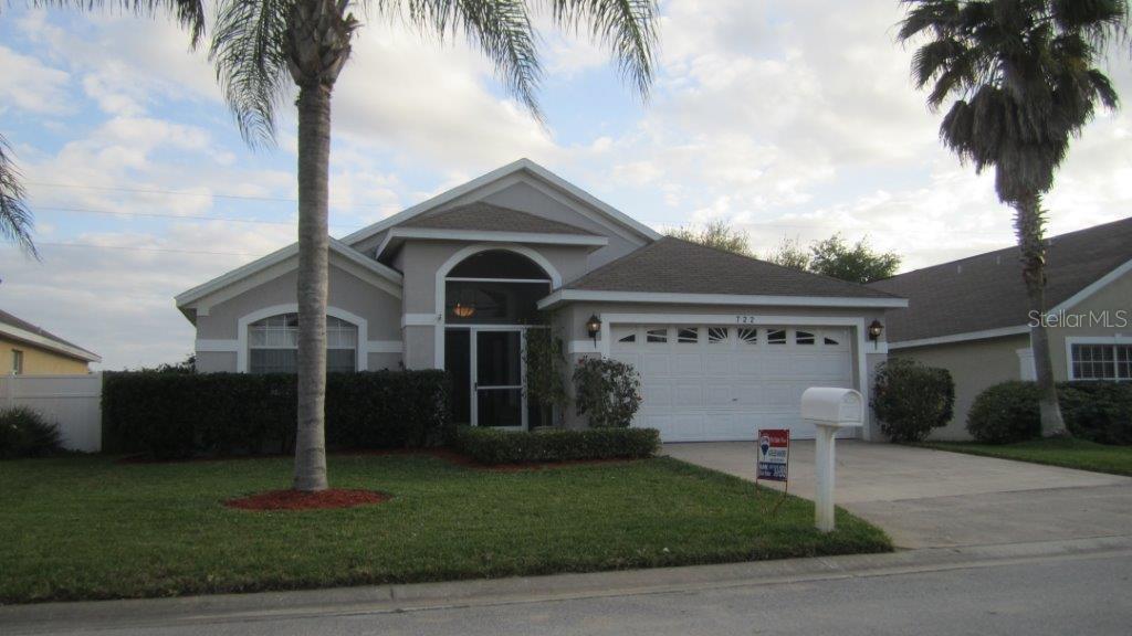 722 Lady Diana Dr., Davenport, FL 33837