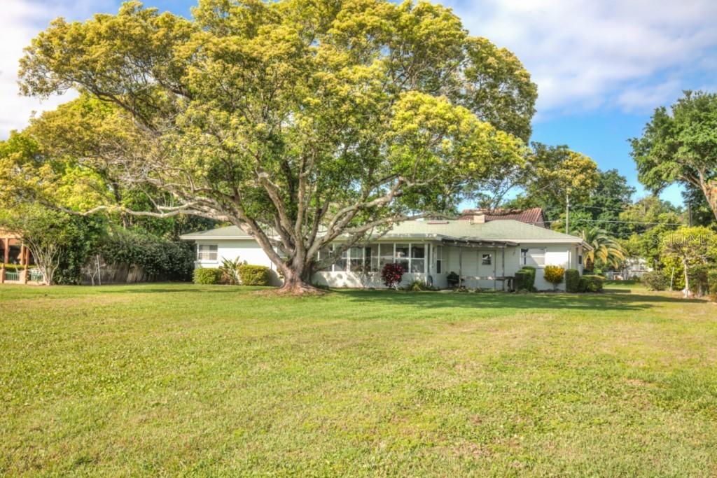 49 Oakdale St., Windermere, FL 34786