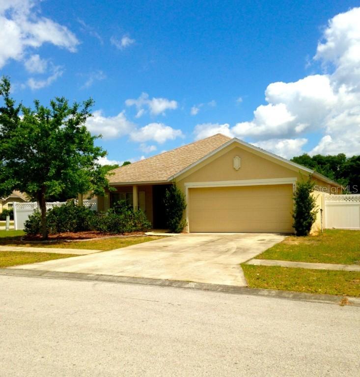 4216 Waltham Forest Dr., Tavares, FL 32778
