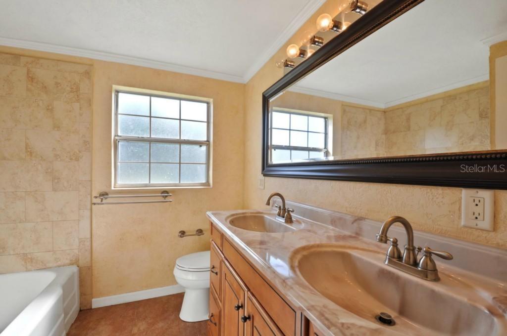 208 Bamboo Dr., Sanford, FL 32773