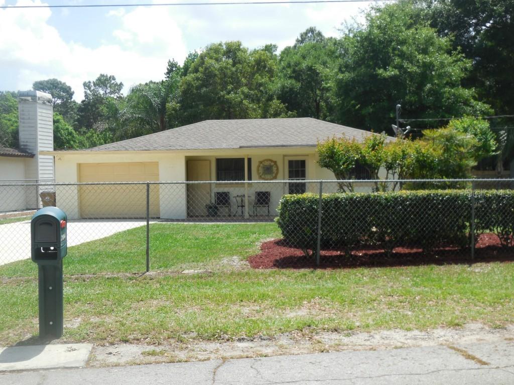 31044 Oakmont Ave., Sorrento, FL 32776
