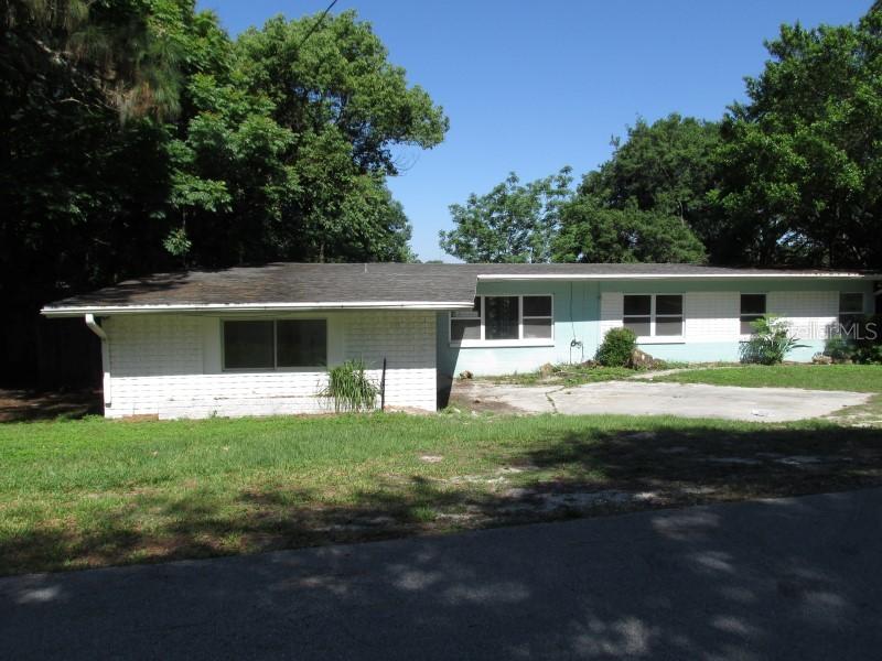 1116 E Lakeview Cir., Altamonte Springs, FL 32714