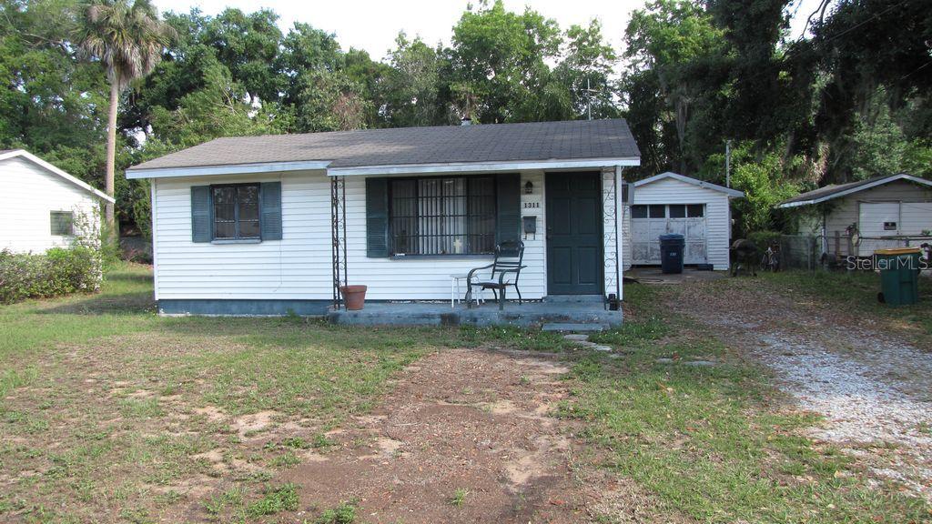 1311 E Alfred St., Tavares, FL 32778