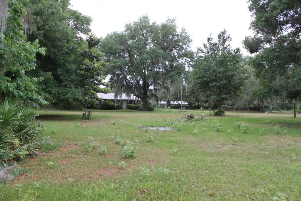 40920 Emeralda Island Rd., Leesburg, FL 34788