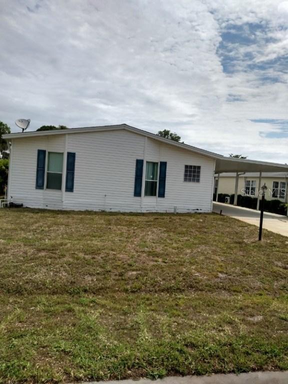 471 Sioux Blvd., Oak Hill, FL 32759