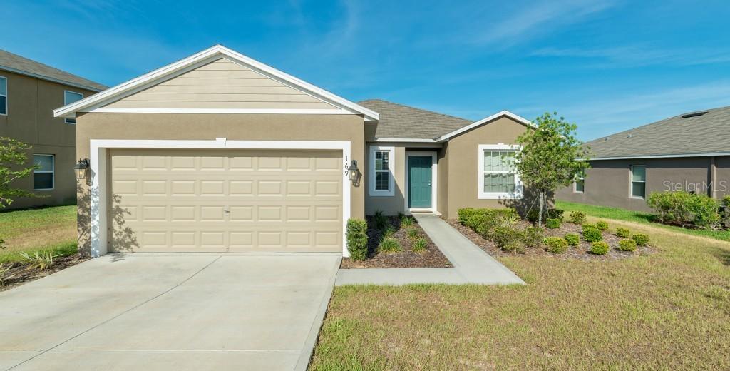 169 Prairie Falcon Dr., Groveland, FL 34736