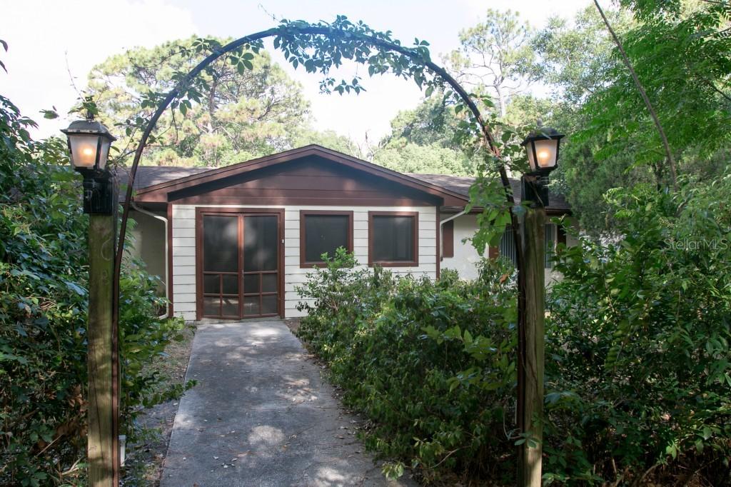 7904 Empire Ave., Orlando, FL 32810
