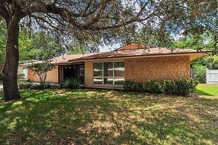 7635 Village Green Dr., Winter Park, FL 32792