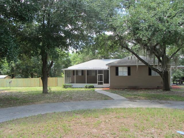 1216 S Main Ave., Groveland, FL 34736