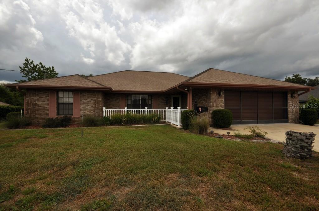 726 Armadillo Dr., Deltona, FL 32725