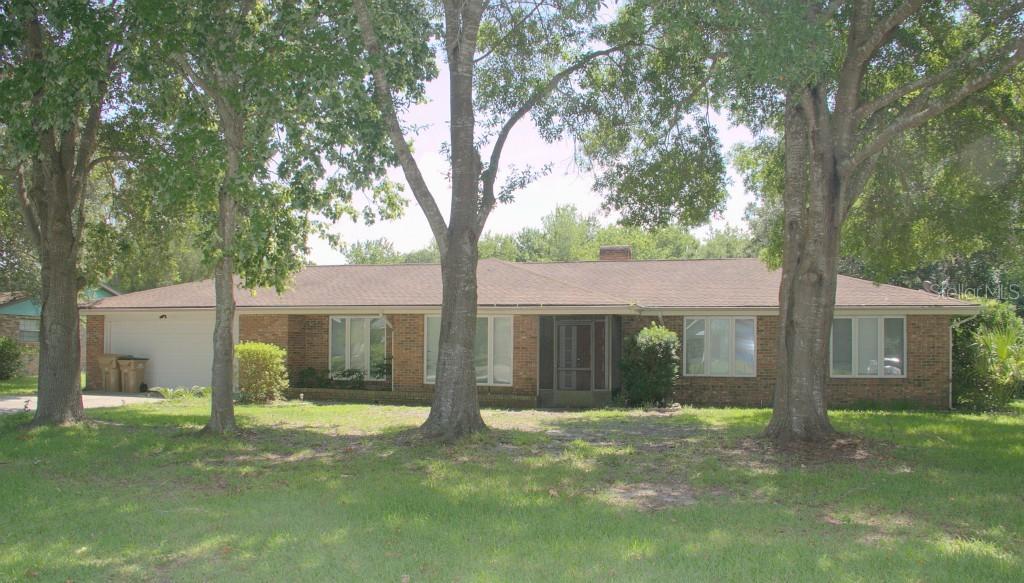 28822 Tammi Dr., Tavares, FL 32778