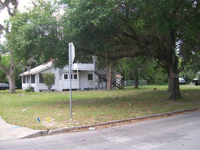 395 N Trowell Ave., Umatilla, FL 32784
