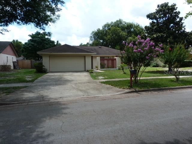 800 Wavecrest Dr., Orlando, FL 32807