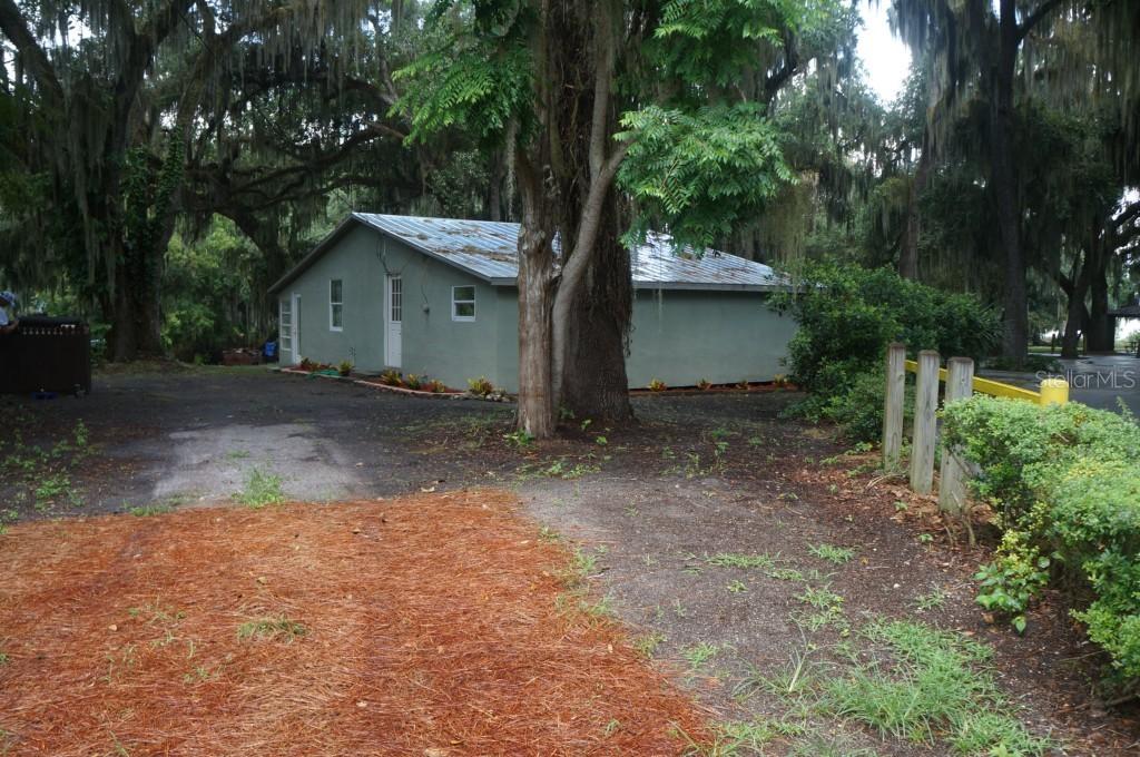 1992 Spring Ave., Oviedo, FL 32765