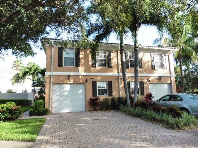 5485 Cove Cir., Naples, FL 34119