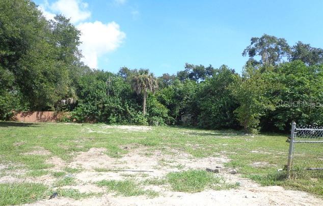 1162 Hampton Rd., Daytona Beach, FL 32114