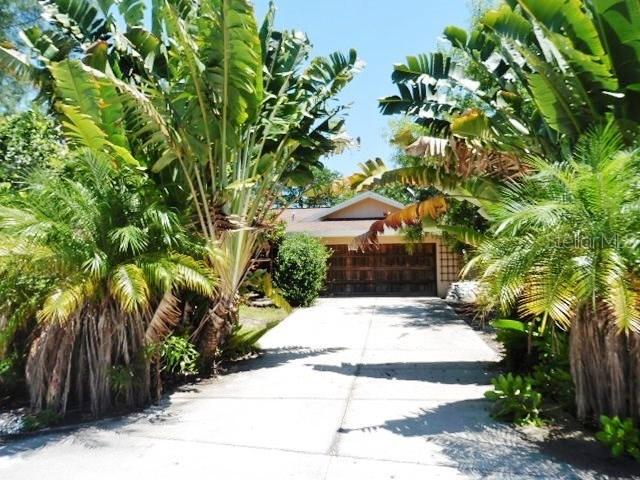 9468 Peaceful Dr., Sanibel, FL 33957