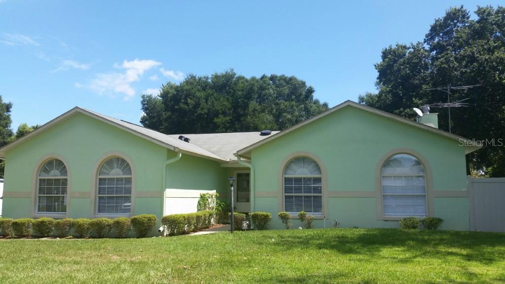 704 Citrus Ave., Oviedo, FL 32765