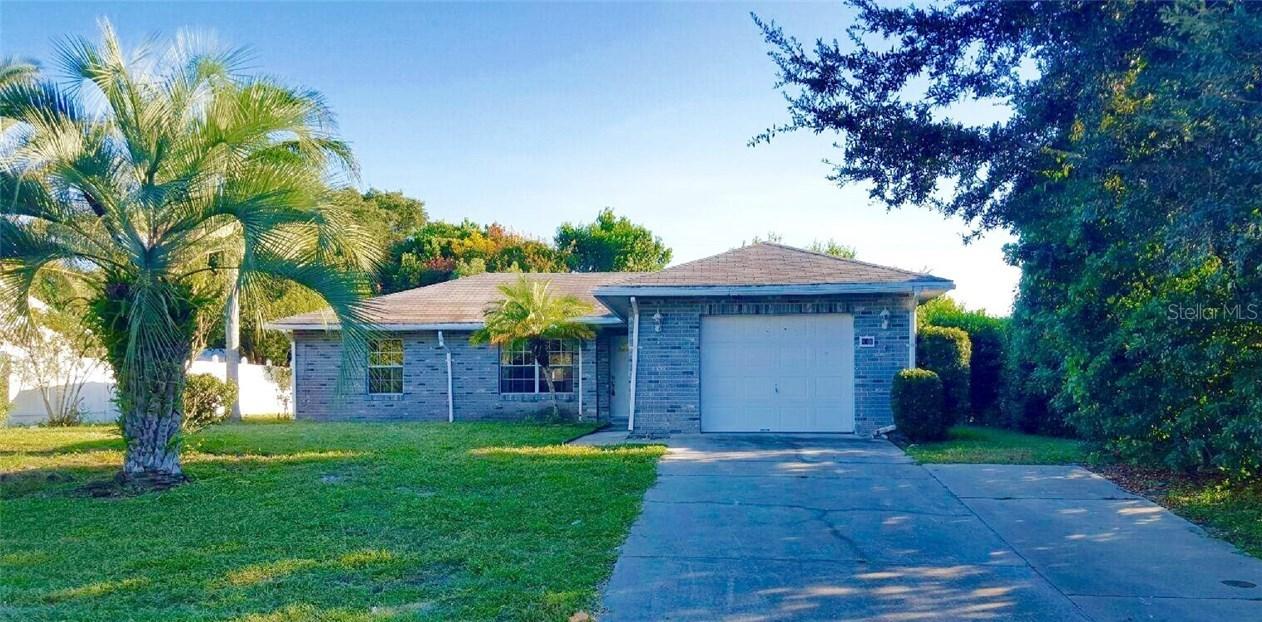 811 Superior St., Deltona, FL 32725