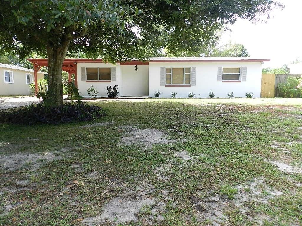 995 Emerald Dr., Mount Dora, FL 32757