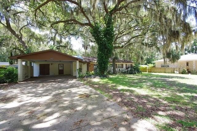 30722 Cove Rd., Tavares, FL 32778