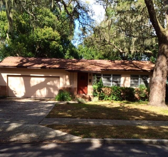 15 E Vanderbilt St., Orlando, FL 32804