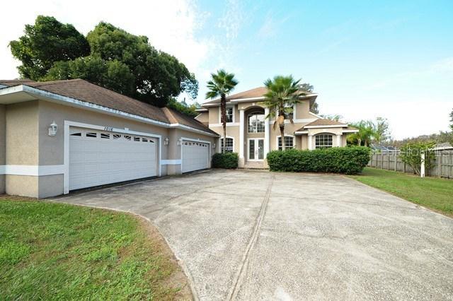 1016 Friendship Ln., Lutz, FL 33548