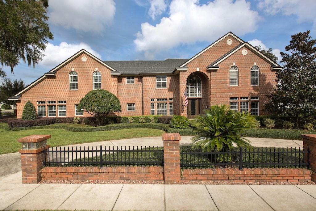 235 W Magnolia St., Oviedo, FL 32765