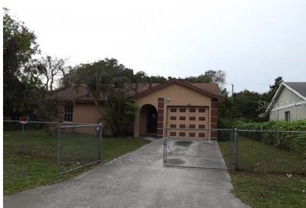 3316 4th St., Bradenton, FL 34208